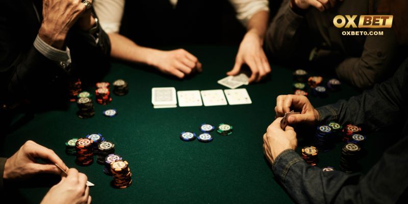 So bài và xác định người thắng ván Poker